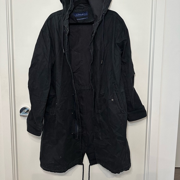 Long black coat - Picture 2 of 5